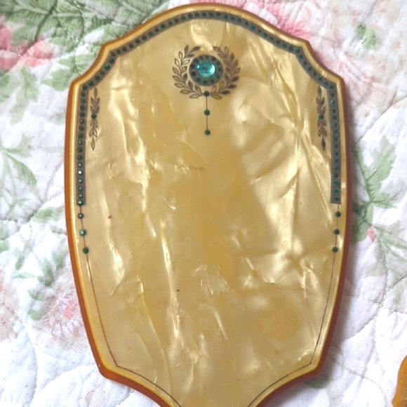 Vintage 1920's 4 piece Lucite Vanity Dresser Set - Picture 7 of 12